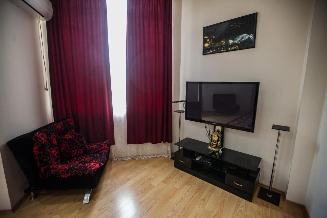 Sunny Apartments. Tbilisi. 300 Aragveli ภายนอก รูปภาพ